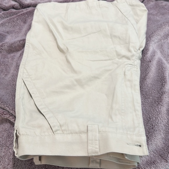 Perry Ellis Shorts - Picture 9 of 12